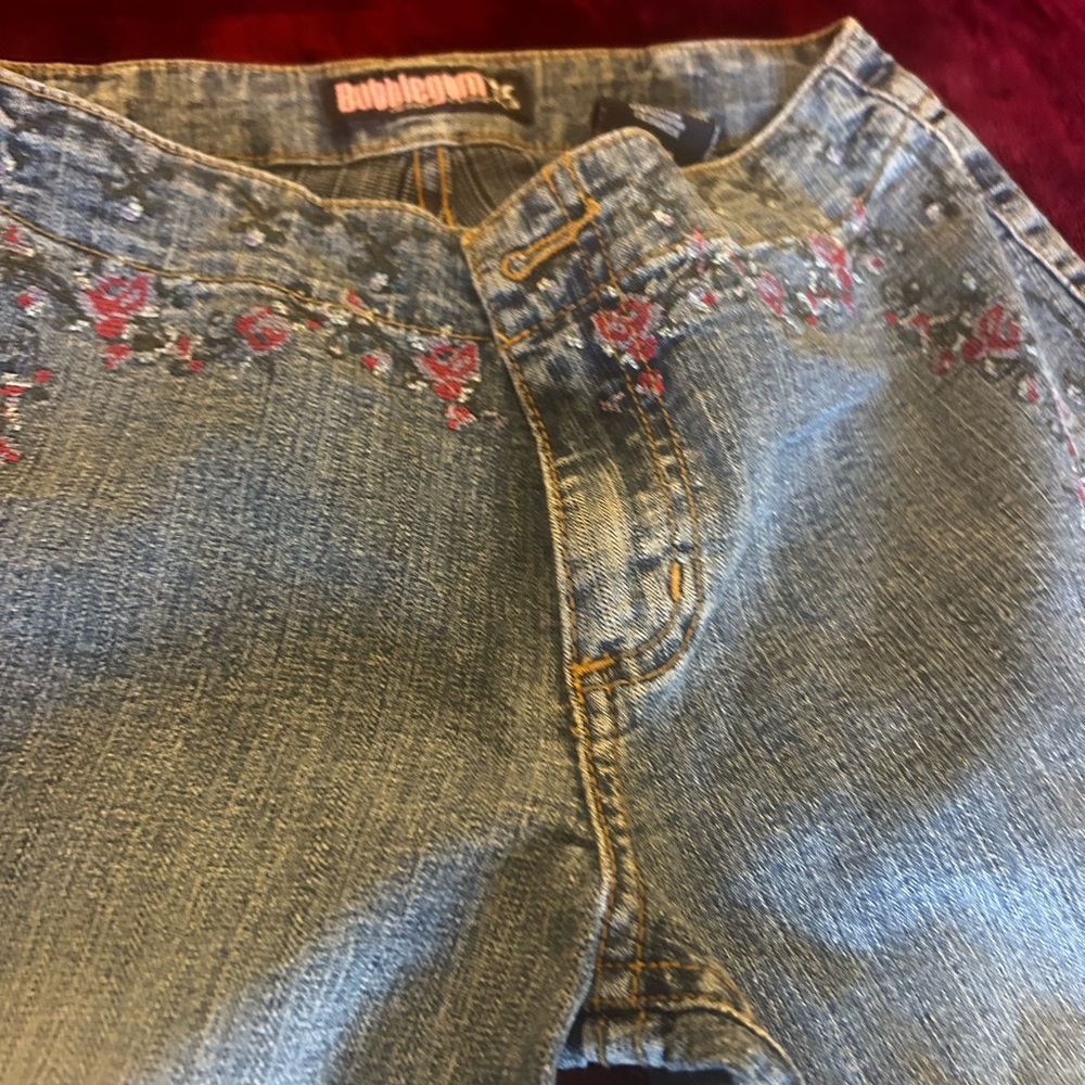 Vintage bells WTH slits and lots of embroidery sz3/4